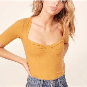 NWOT Reformation Alicia in Sunflower Yellow Ribbed Short Sleeve Womens Top. Sz M